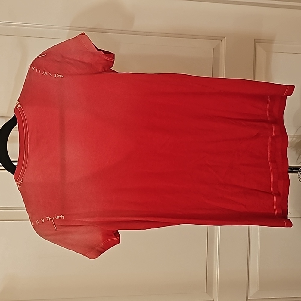 Woman's True Religion T-shirt size L, faded red - Picture 5 of 7